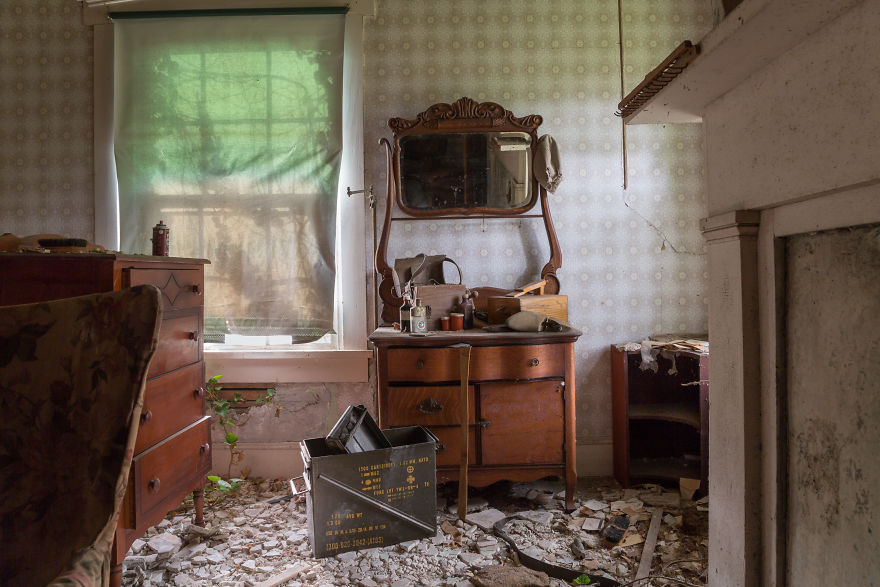This Confederate Colonel’s House Was Left Behind With All Its Belongings Still Inside (26 Pics) This Confederate Colonel’s House Was Left Behind With All Its Belongings Still Inside (26 Pics)