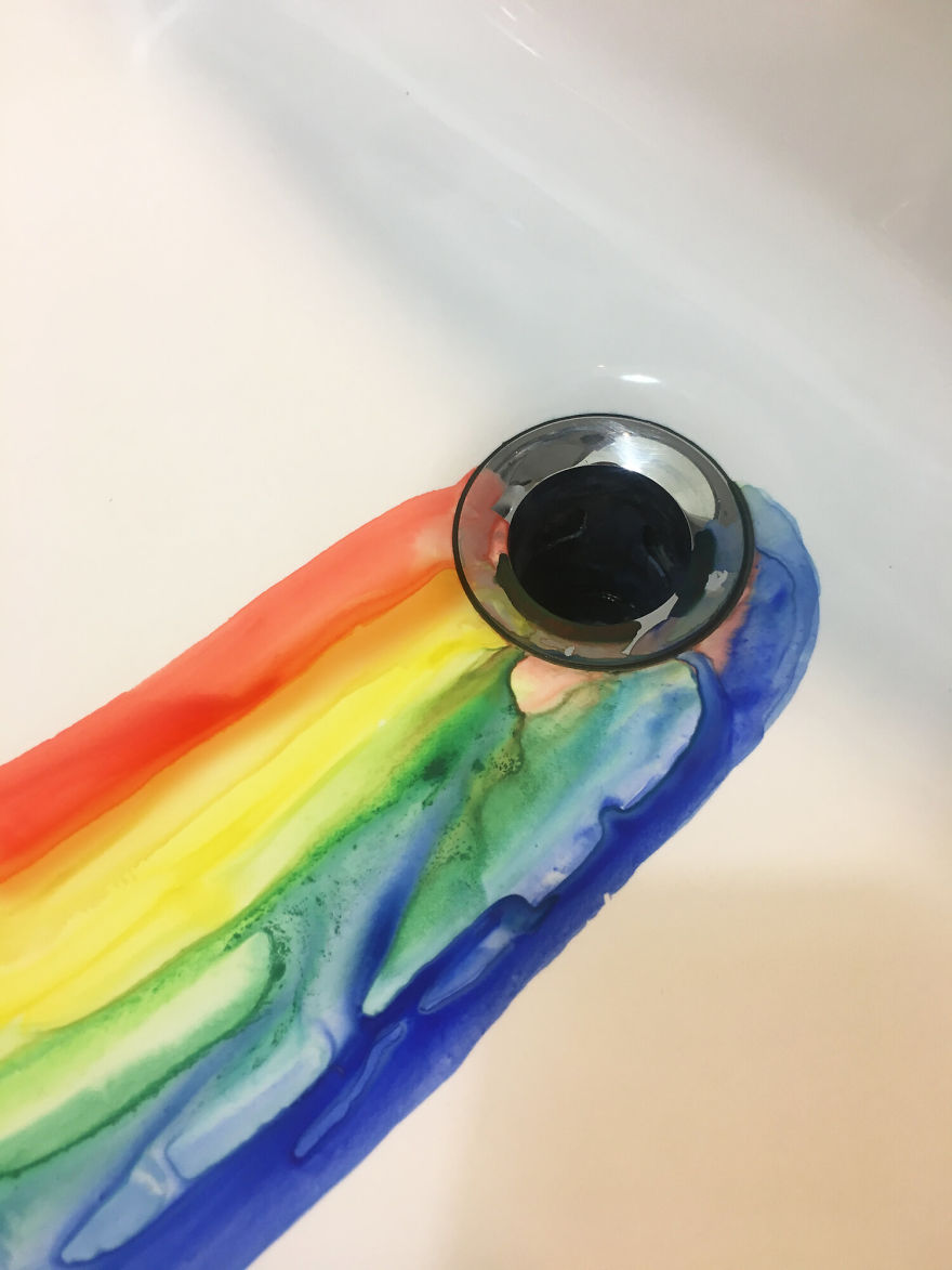 Artist Uses Her Sink As A Canvas And Lets The Water Destroy Her Paintings 24 Hours Later (26 Pics)