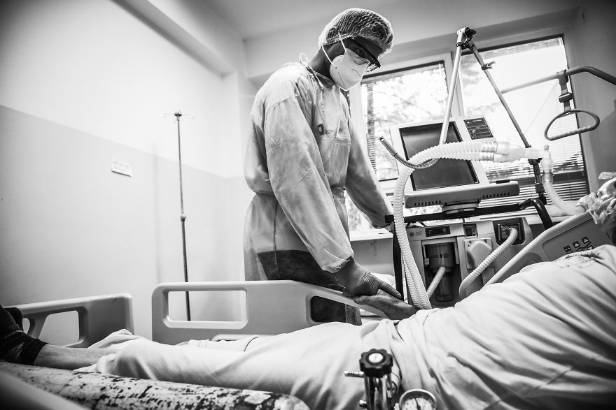 At The Front Lines, A Battle With The Coronavirus Is Fought Until The Last Breath At The Front Lines, A Battle With The Coronavirus Is Fought Until The Last Breath