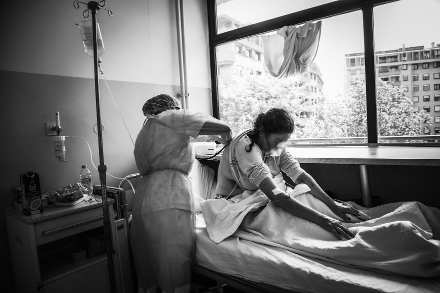 At The Front Lines, A Battle With The Coronavirus Is Fought Until The Last Breath At The Front Lines, A Battle With The Coronavirus Is Fought Until The Last Breath