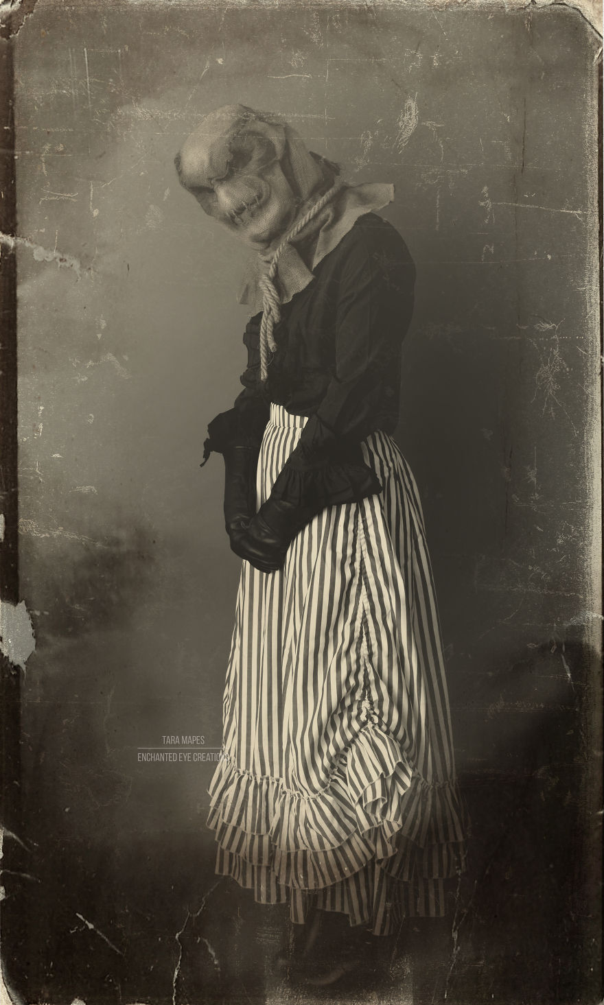 Vintage Halloween Photos Are More Disturbing Than Modern Horror Movies, So We Recreated Some (27 Pics)