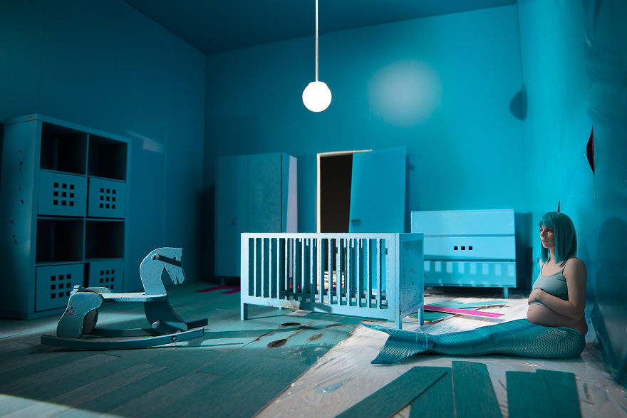 I Create Hyperrealistic Sceneries Using Miniature Sets