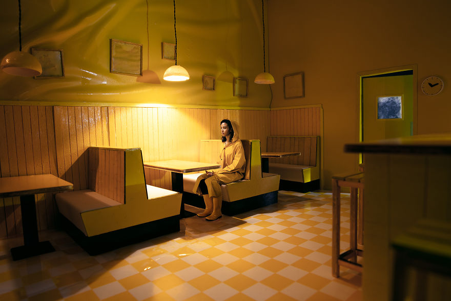 I Create Hyperrealistic Sceneries Using Miniature Sets