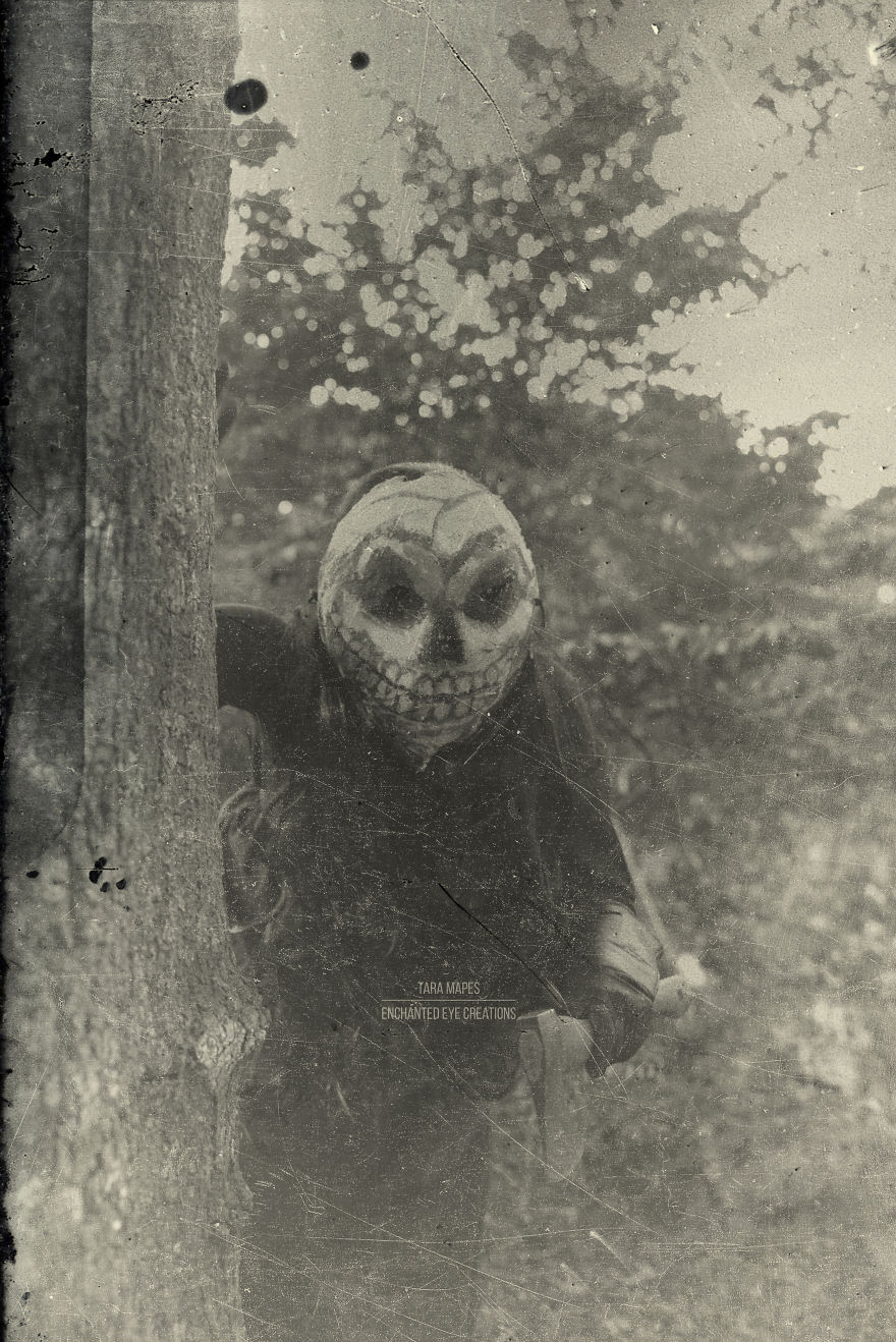 Vintage Halloween Photos Are More Disturbing Than Modern Horror Movies, So We Recreated Some (27 Pics) Vintage Halloween Photos Are More Disturbing Than Modern Horror Movies, So We Recreated Some (27 Pics)