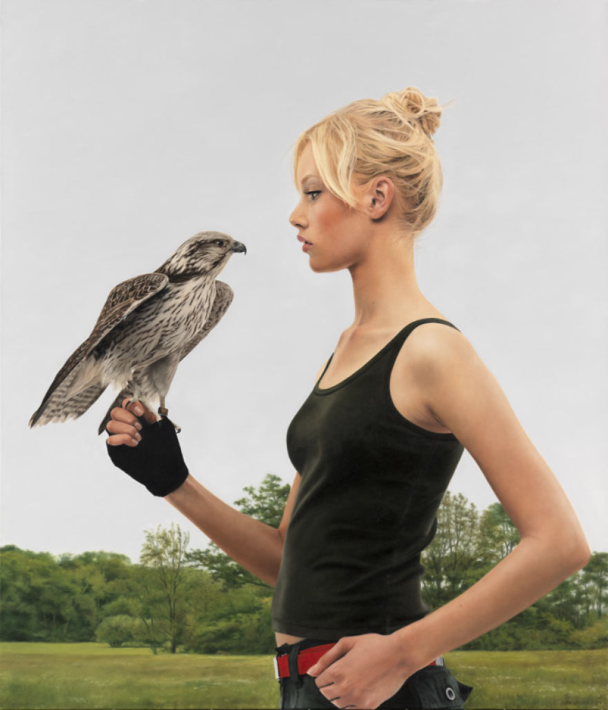 33 Hyper-Realistic Women In Magazine Poses With Their Flaws And Imperfections That Look Like Photographs