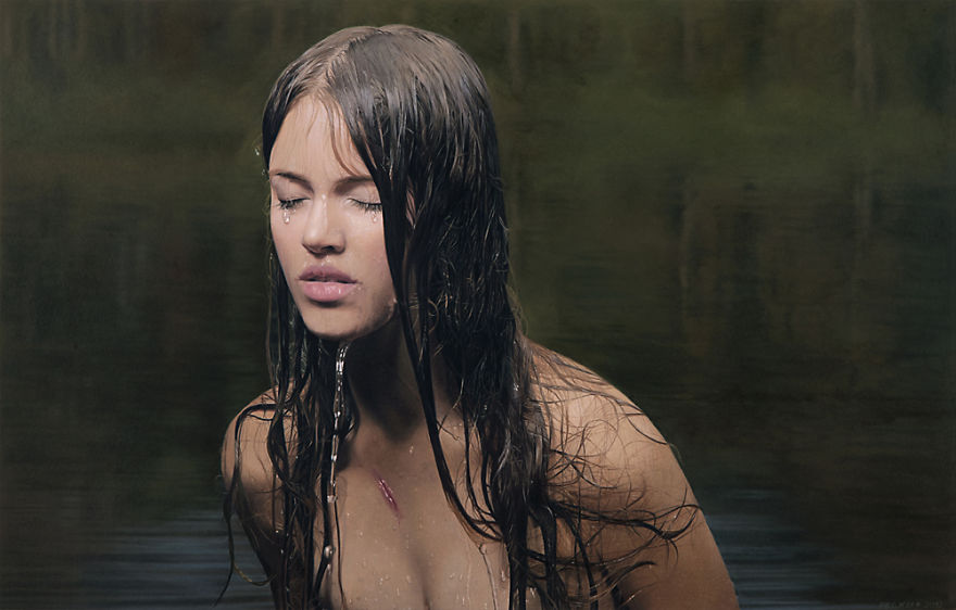 33 Hyper-Realistic Women In Magazine Poses With Their Flaws And Imperfections That Look Like Photographs