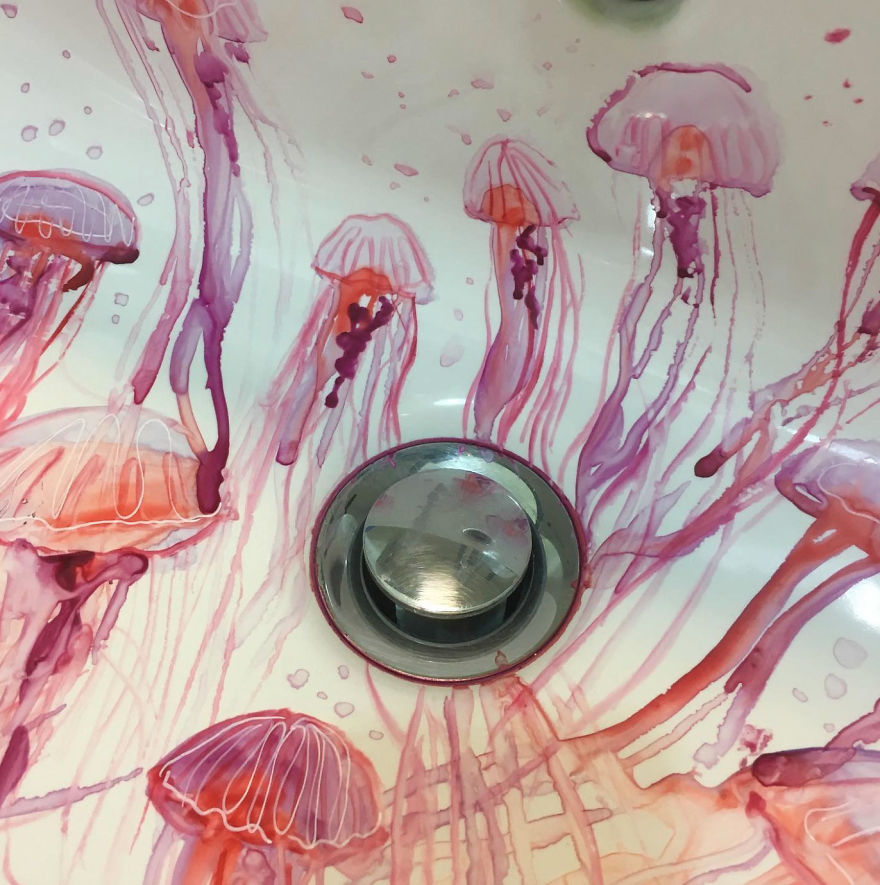 Artist Uses Her Sink As A Canvas And Lets The Water Destroy Her Paintings 24 Hours Later (26 Pics)