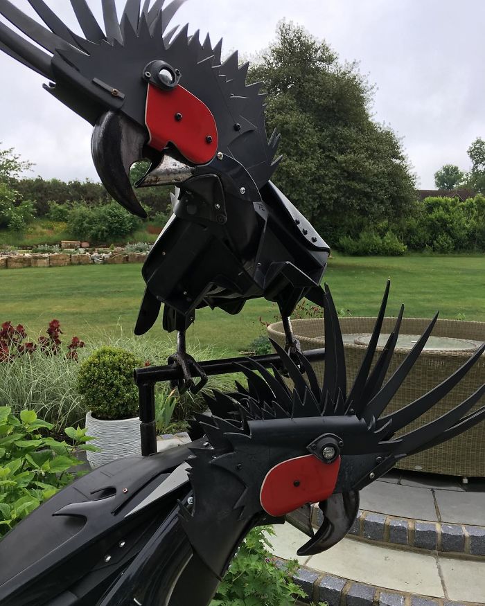 This Artist Recycles Car Hubcaps To Create Amazing Animal Sculptures (New Pics)