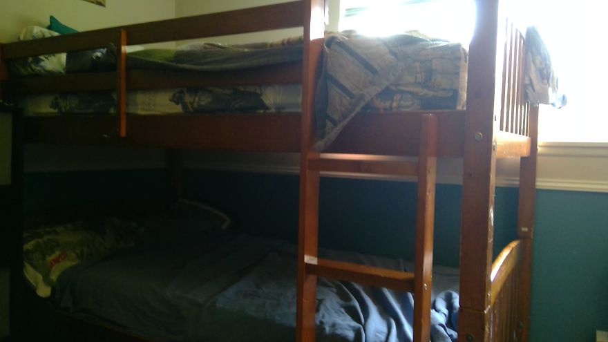 14 Pics Of Stuff Around My Room That I Like