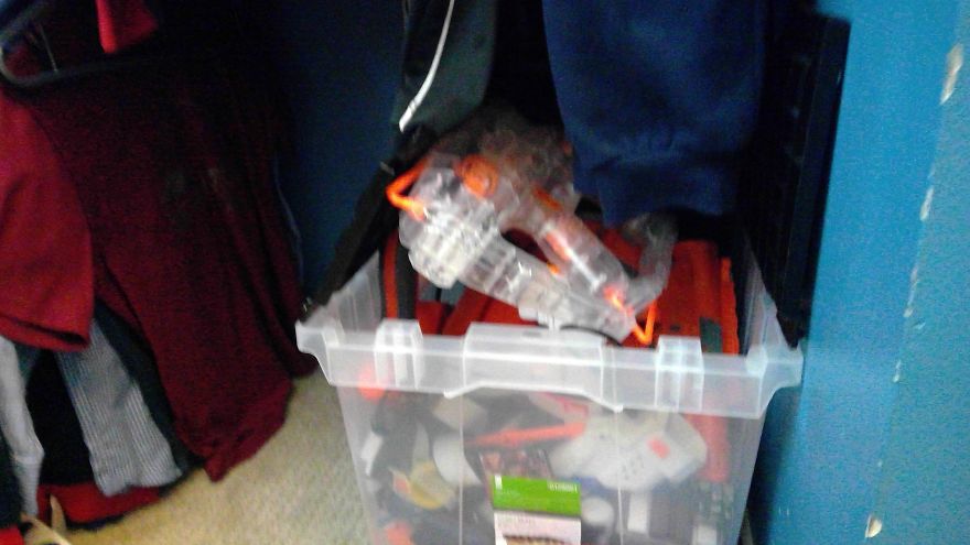 14 Pics Of Stuff Around My Room That I Like