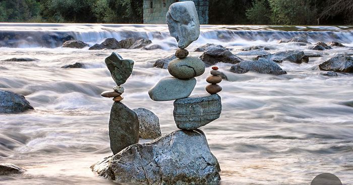 I’ve Been Practicing Stone Balancing For 10 Years, It’s The Best Kind Of Meditation For Me (50 New Pics)