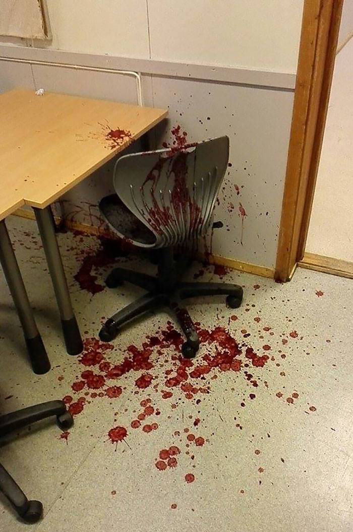 Someone Spilled Their Smoothie In Class, And Now It Looks Like Someone Has Been Brutally Murdered