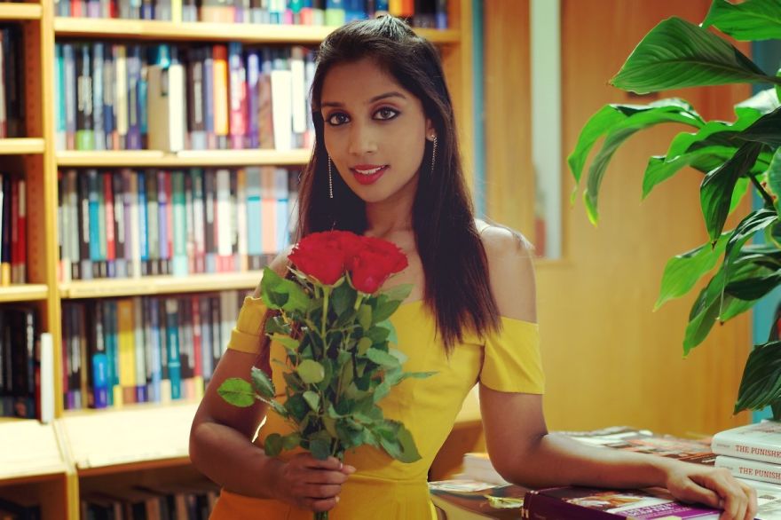 I Captured Modern-Day Disney Princesses And Their Fairytale Life In Cambridge