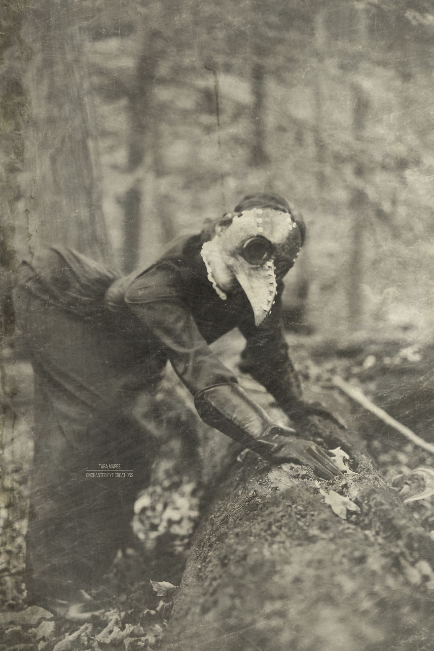 Vintage Halloween Photos Are More Disturbing Than Modern Horror Movies, So We Recreated Some (27 Pics)