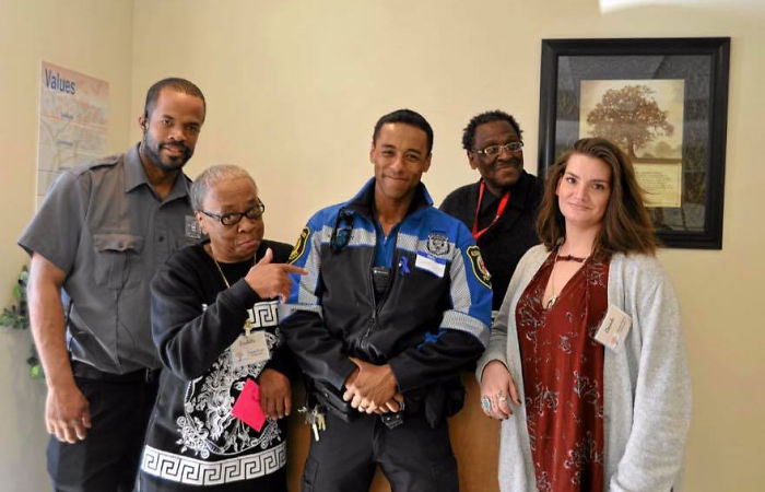 Black Police Officer Asks People To Stop Hating On Him In A Heartbreaking Post Black Police Officer Asks People To Stop Hating On Him In A Heartbreaking Post