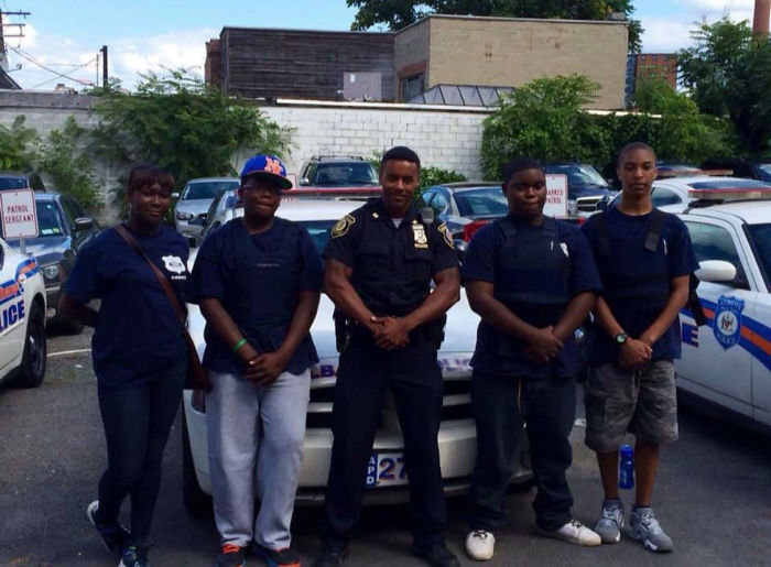 Black Police Officer Asks People To Stop Hating On Him In A Heartbreaking Post Black Police Officer Asks People To Stop Hating On Him In A Heartbreaking Post