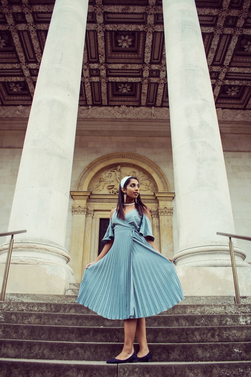 I Captured Modern-Day Disney Princesses And Their Fairytale Life In Cambridge