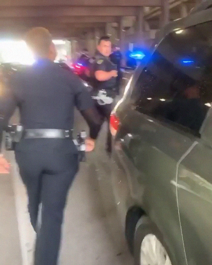 After A Cop Pushed A Kneeling Woman, Black Female Police Officer Stands Up For Her