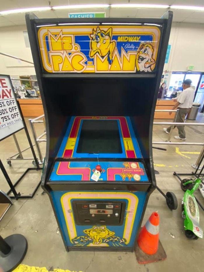I Couldn’t Believe My Eyes When I Walked Into Ecothrift In Vallejo,ca. A Working Vintage Ms. Pac-Man