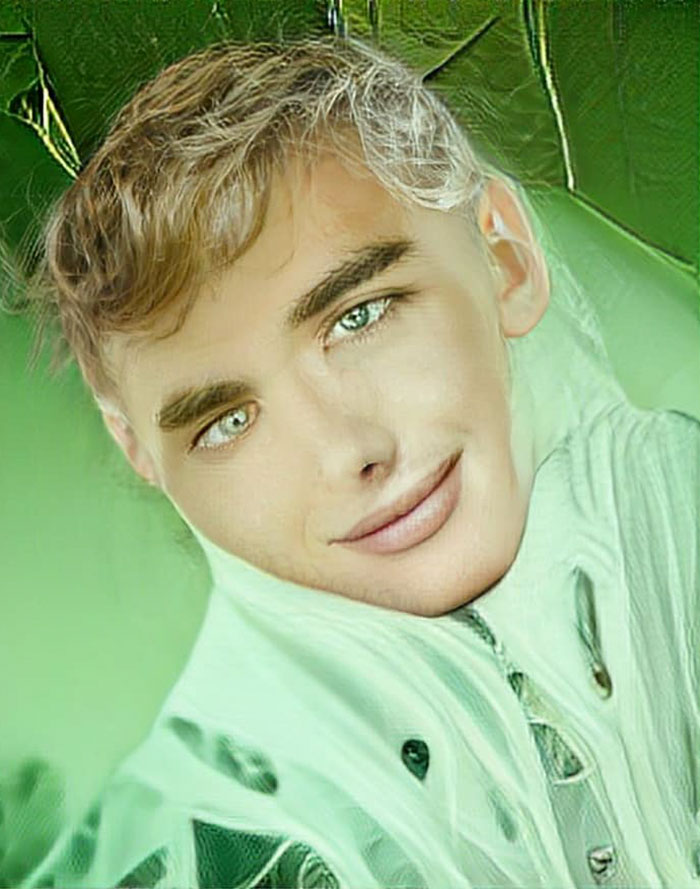 Person Tests What Happens When You Try A Gender Swap Filter Back And Forth 39 Times On Your Own Face