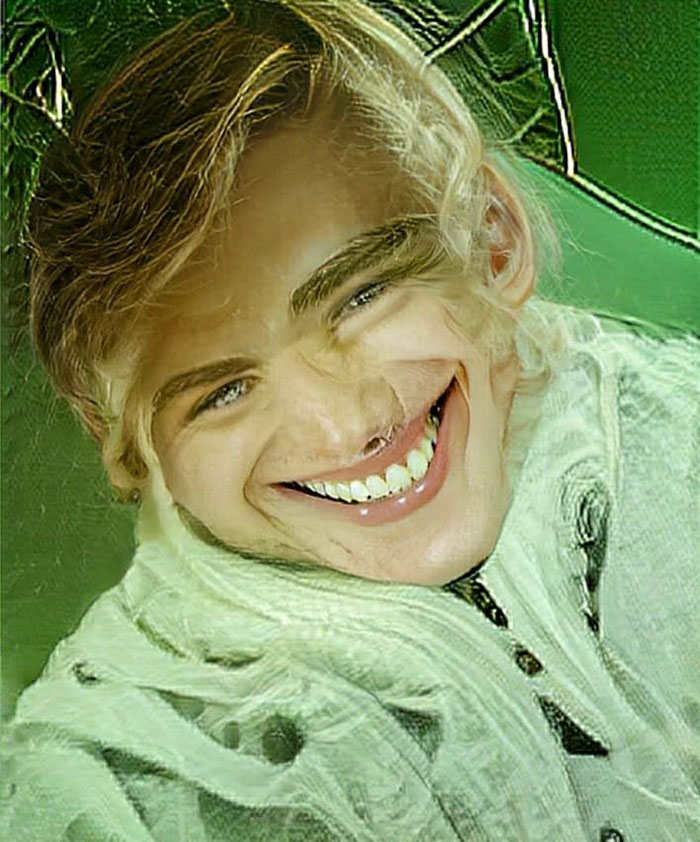 Person Tests What Happens When You Try A Gender Swap Filter Back And Forth 39 Times On Your Own Face Person Tests What Happens When You Try A Gender Swap Filter Back And Forth 39 Times On Your Own Face