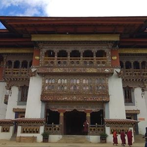 shalini-advocate2012 avatar