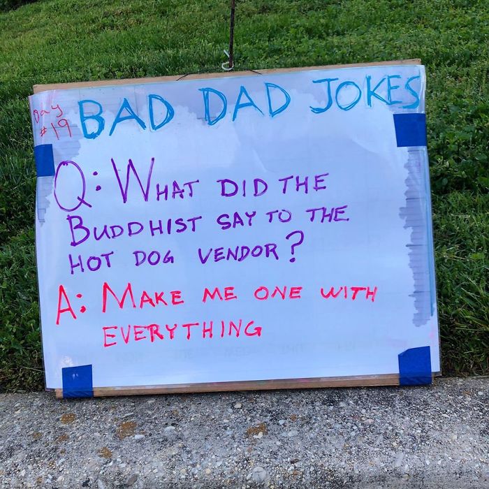 Man-Posts-Toms-Bad-Dad-Jokes-On-His-Lawn