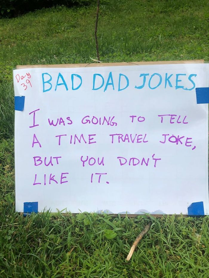 Man-Posts-Toms-Bad-Dad-Jokes-On-His-Lawn
