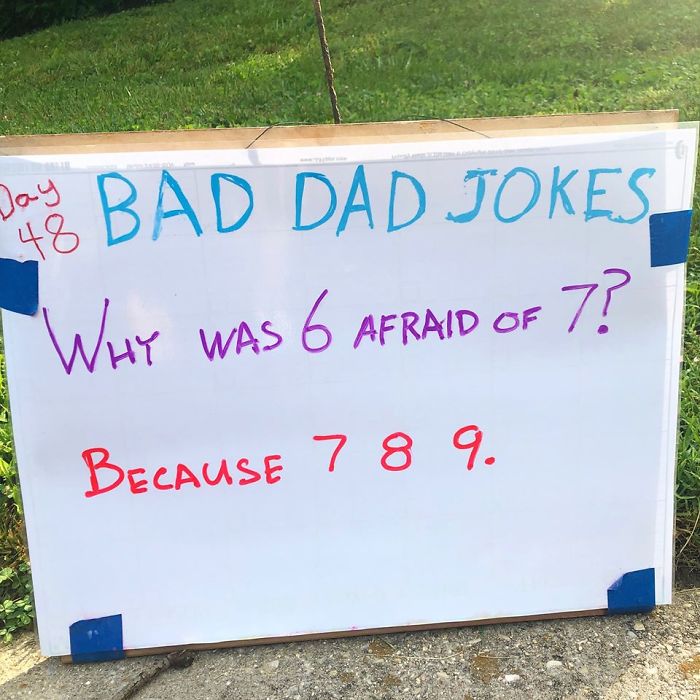 Man-Posts-Toms-Bad-Dad-Jokes-On-His-Lawn