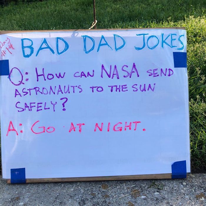 Man-Posts-Toms-Bad-Dad-Jokes-On-His-Lawn