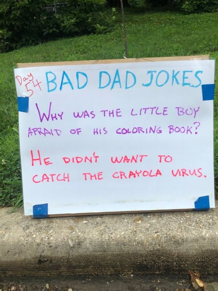 Man-Posts-Toms-Bad-Dad-Jokes-On-His-Lawn