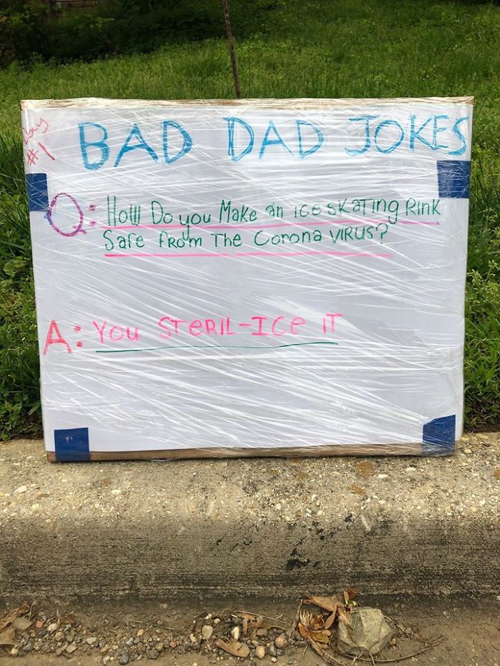 Man-Posts-Toms-Bad-Dad-Jokes-On-His-Lawn