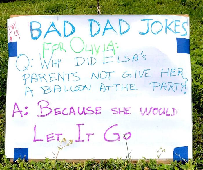 Man-Posts-Toms-Bad-Dad-Jokes-On-His-Lawn
