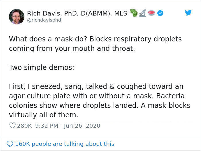 Scientist Demonstrates The Effect Of Wearing A Mask Vs. Not Wearing One