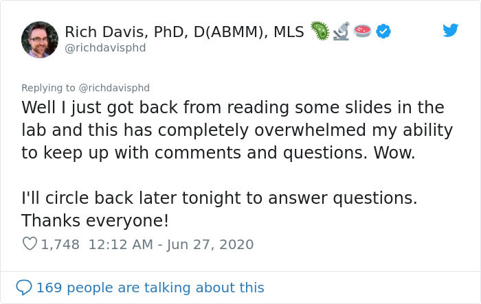 Scientist Demonstrates The Effect Of Wearing A Mask Vs. Not Wearing One