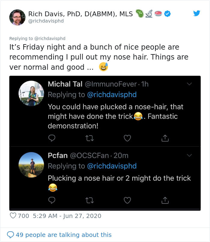 Scientist Demonstrates The Effect Of Wearing A Mask Vs. Not Wearing One