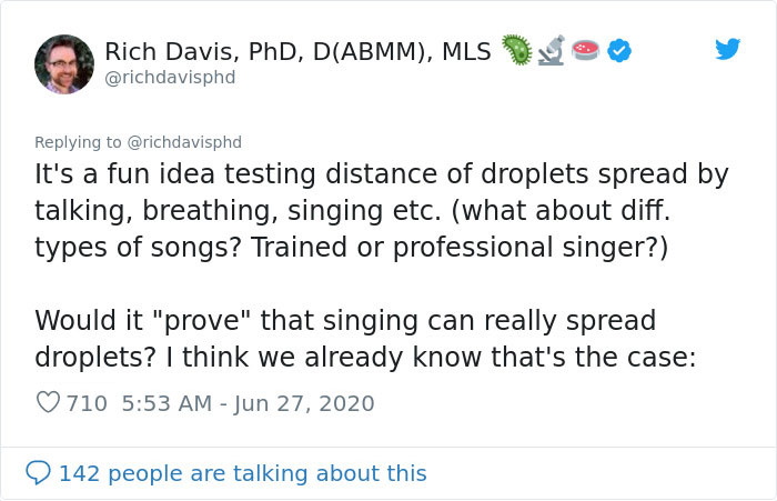 Scientist Demonstrates The Effect Of Wearing A Mask Vs. Not Wearing One