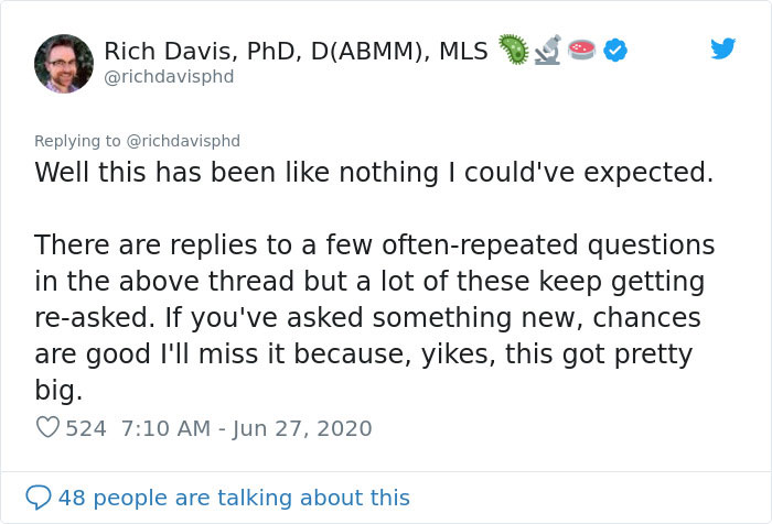 Scientist Demonstrates The Effect Of Wearing A Mask Vs. Not Wearing One