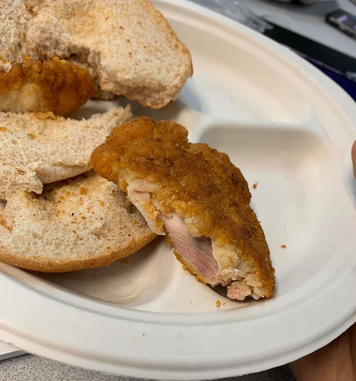 18 People Compare Some School Lunches, Show That US Education Is Underfunded While Their Police Is Overfunded