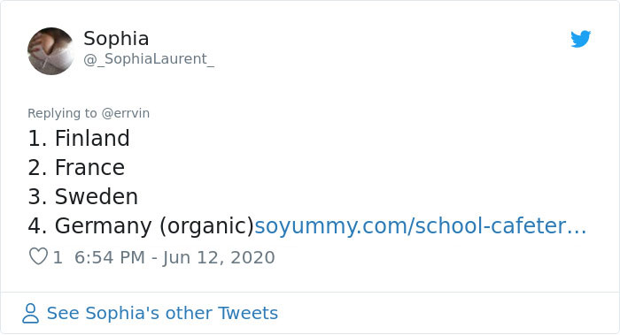 18 People Compare Some School Lunches, Show That US Education Is Underfunded While Their Police Is Overfunded