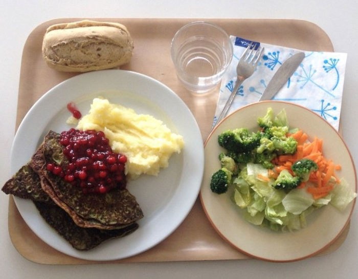 18 People Compare Some School Lunches, Show That US Education Is Underfunded While Their Police Is Overfunded 18 People Compare Some School Lunches, Show That US Education Is Underfunded While Their Police Is Overfunded