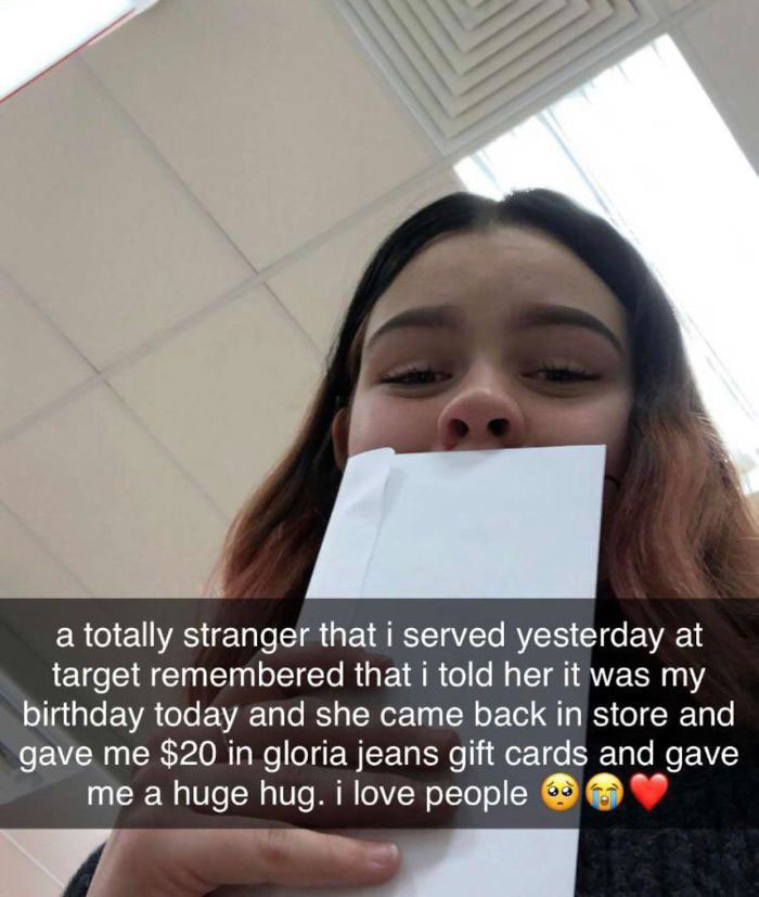 This Cashier Got A Very Sweet Birthday Surprise From A Stranger
