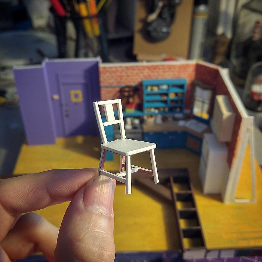I Built A Tiny Model Of Monica’s Kitchen From “Friends” (11 Pics)