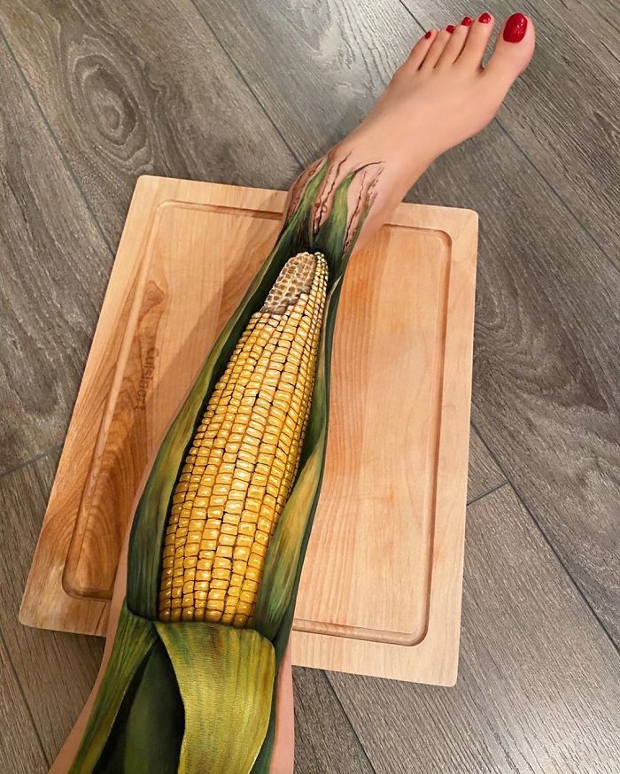 Chinese Artist Paints Food Impressively On Her Body