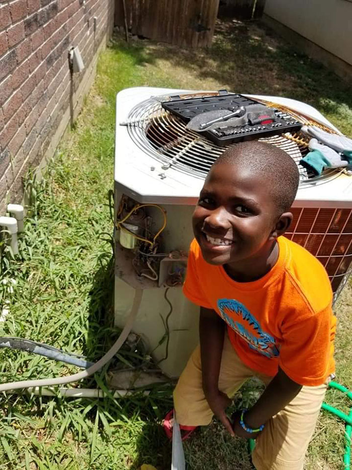 Kid Asks Dad For An Xbox But The Father Turned It Into A Valuable Life Lesson Kid Asks Dad For An Xbox But The Father Turned It Into A Valuable Life Lesson