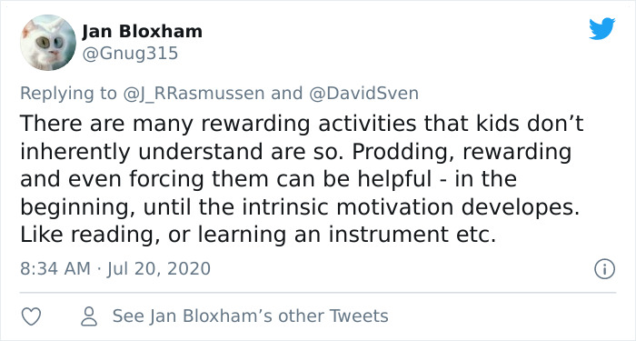 Dad Who Pays His Son $1 For Every Book Read Posts That He's Already Out $120, Divides The Internet On This Parenting Tactic Dad Who Pays His Son $1 For Every Book Read Posts That He's Already Out $120, Divides The Internet On This Parenting Tactic