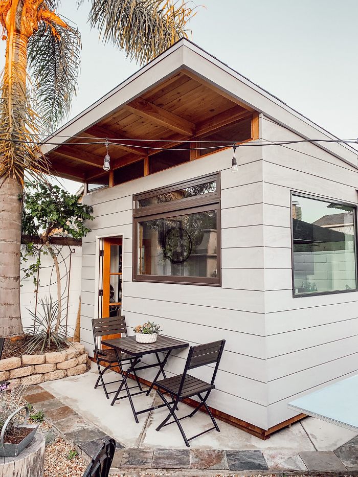 In Just 3 Months, This Dad Built A Cozy Coffee Shop In His Backyard