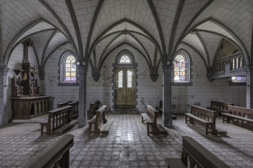 I Photographed 33 Shades Of Grey In 20th-Century Chapel In Portugal