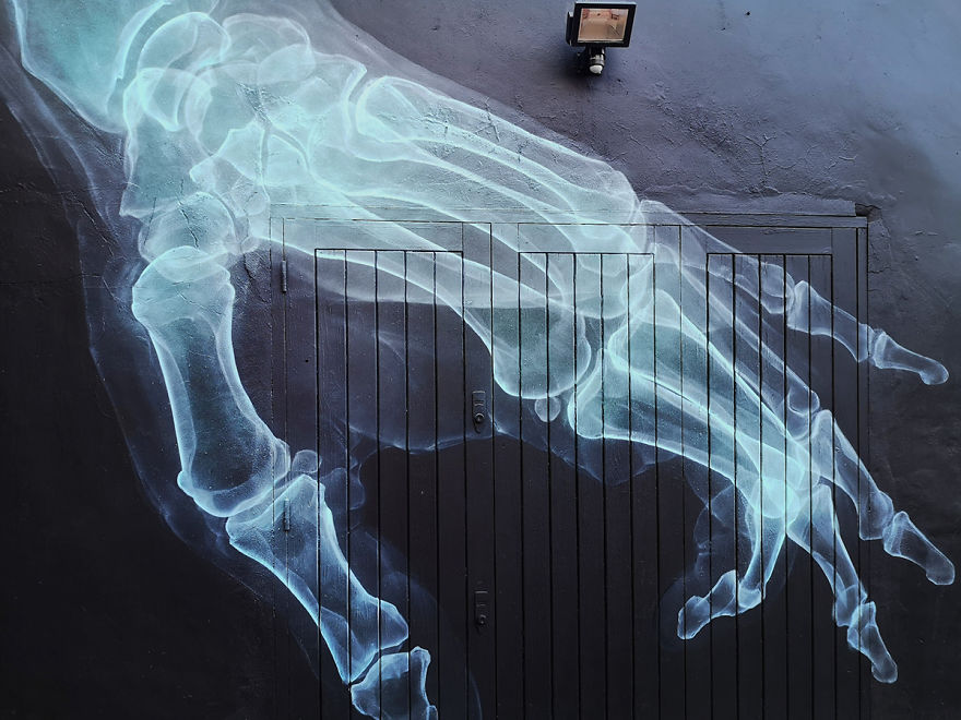 I Capture Street Art Walking Around London