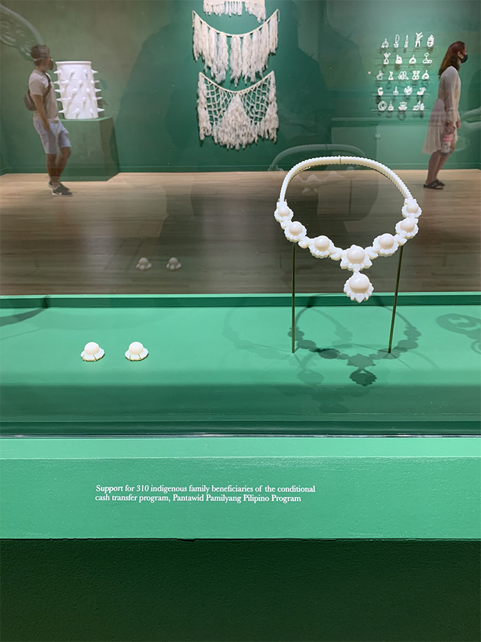 This Exhibition Exposes The True Worth Of The Jewelry Collection Of A Corrupt First Lady Of The Philippines And It's Infuriating This Exhibition Exposes The True Worth Of The Jewelry Collection Of A Corrupt First Lady Of The Philippines And It's Infuriating